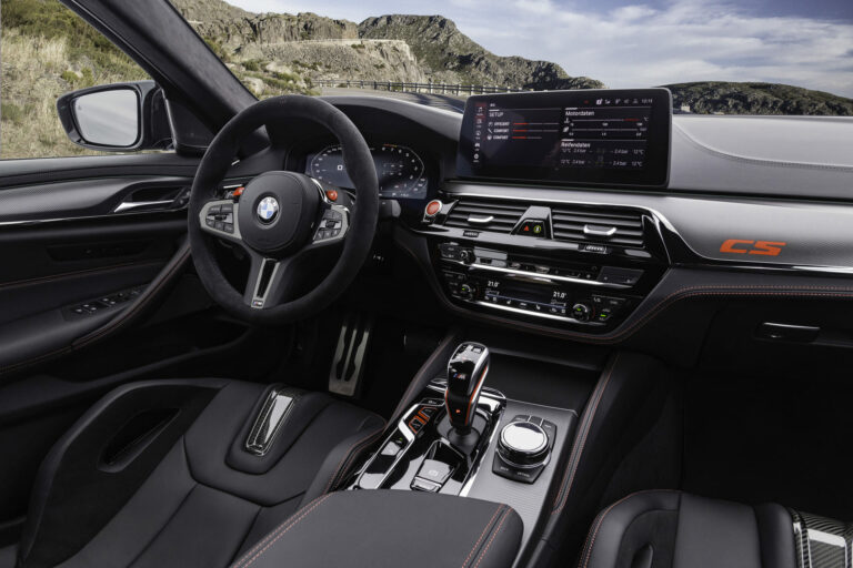 BMW M5 CS / F50
